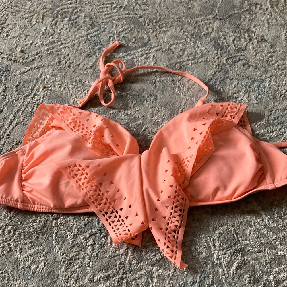 M peach padded top